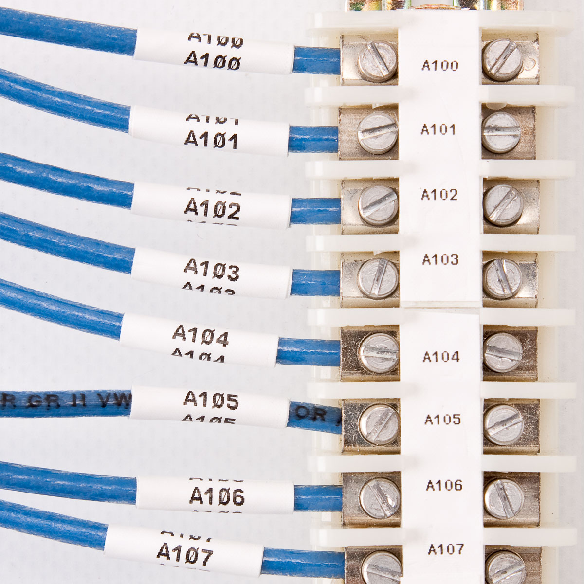 M21375C342 - Heat Shrink Wire/Cable Labels, 3/8" D BK/WH - Image 5