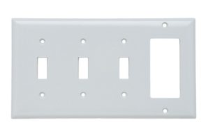 SP326W - Smooth Wallplate 3G Toggle 1G Decor WH