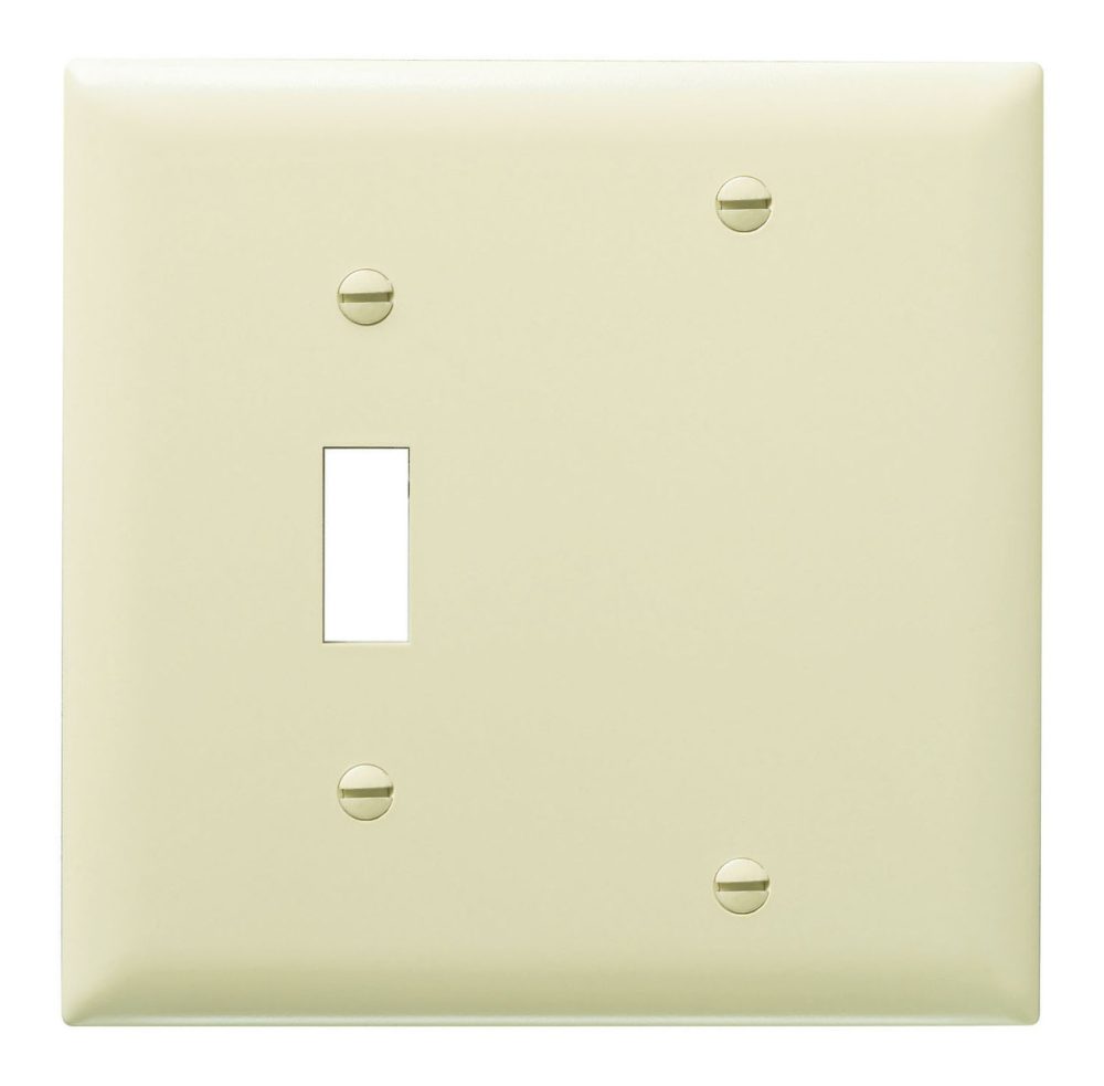 TP113 - Trademaster Wallplate 2G 1 Toggle 1 Blank