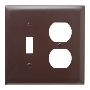 TP18 - Trademaster Wallplate 2G 1 Toggle 1 Duplex